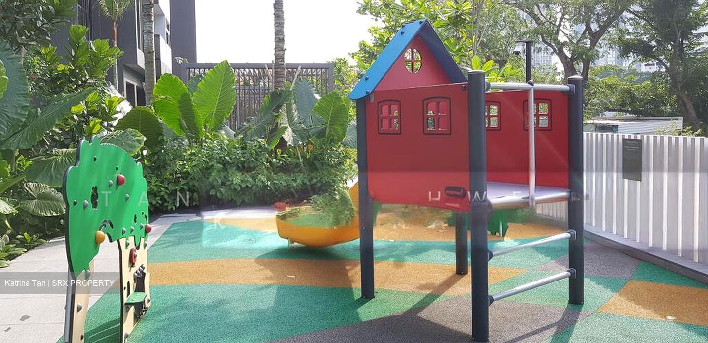 Commonwealth Towers (D3), Condominium #501906731